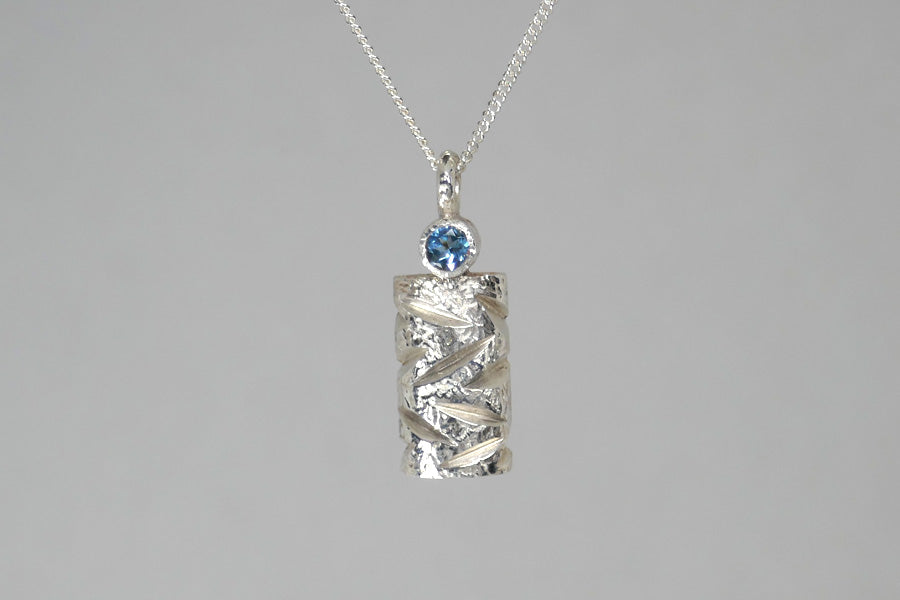 Notch Pattern Silver Blue Topaz & Iolite Necklaces