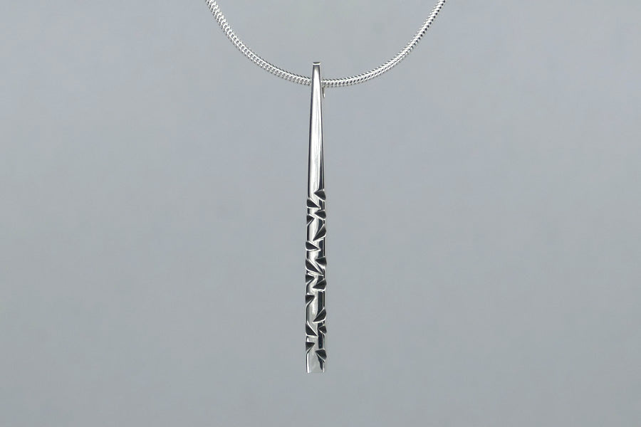 Notch Pattern Silver Straight Bar Necklace