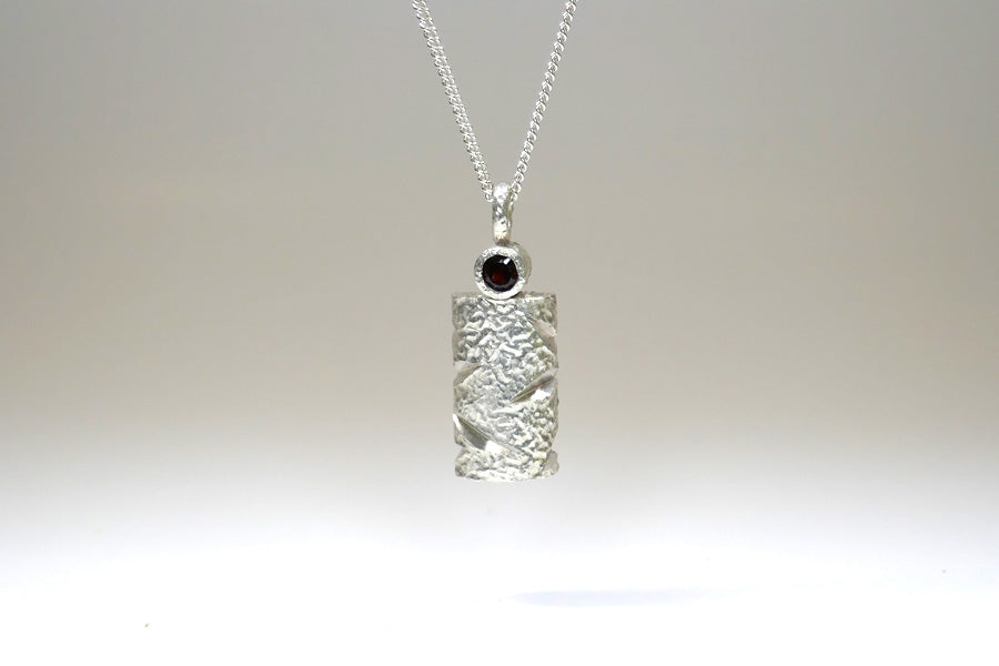 Notch Pattern Silver Blue Topaz & Iolite Necklaces