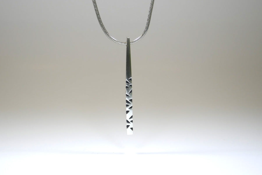 Notch Pattern Silver Straight Bar Necklace
