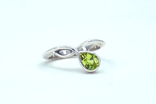 Pear Chrysoberyl Silver Cross Through Ring Design