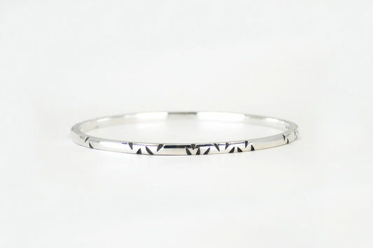 Notch Pattern Design Silver Bangle