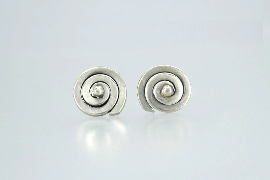 Round Coiled Design Silver Earstuds