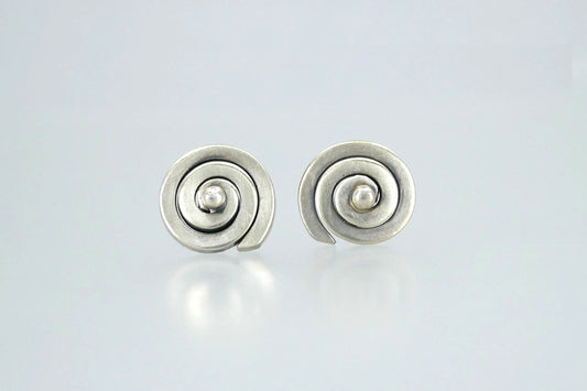 Round Coiled Design Silver Earstuds