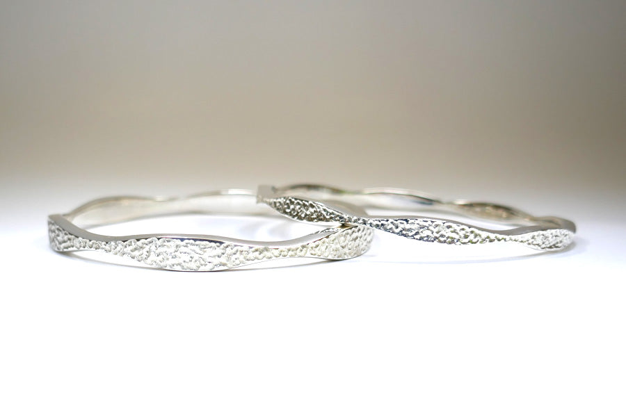 Wave Design Silver Burred Patterned Bangles