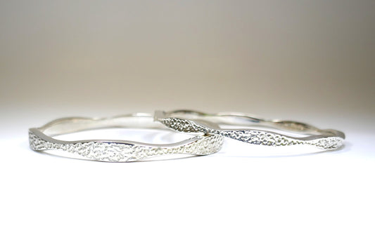 Wave Design Silver Burred Patterned Bangles