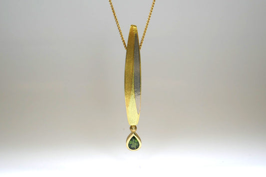 Leaf Design Green Pear Shaped Sapphire 18ct Coloured Gold Necklace