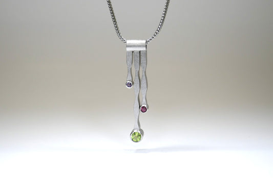 Wave Design Peridot Garnet & Amethyst Silver Necklace