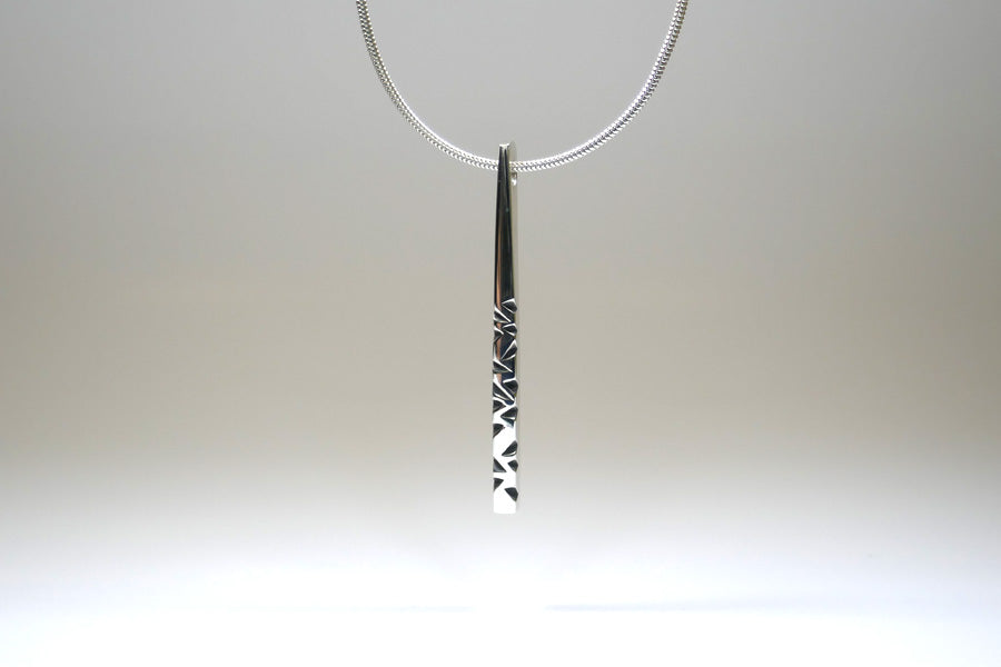 Notch Pattern Silver Straight Bar Necklace