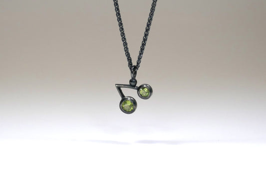 Short Cluster Design Peridot Silver Necklace