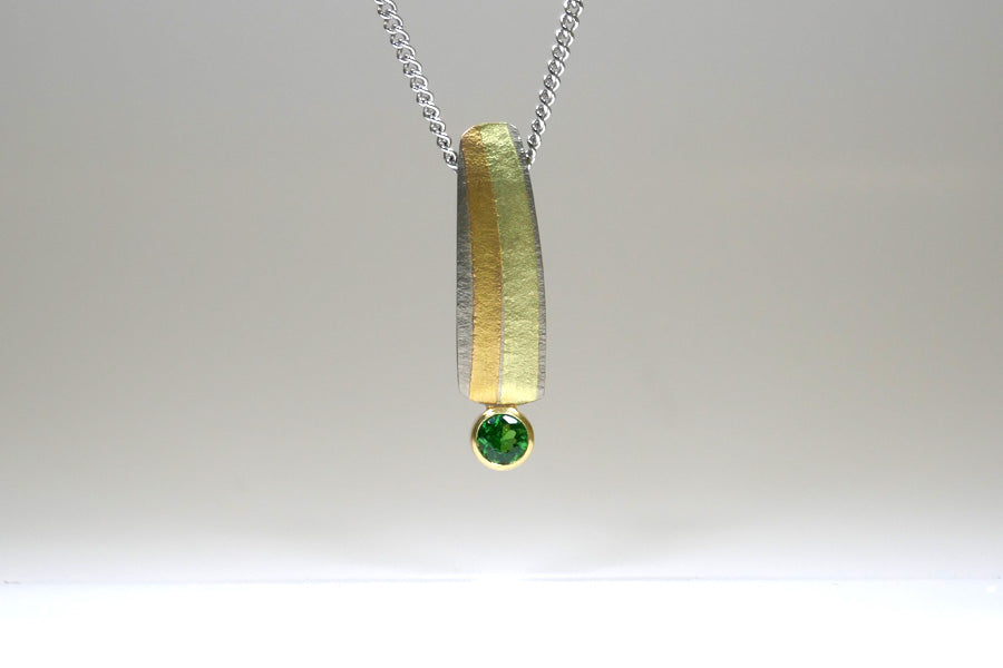 Tsavorite 18ct White Gold Striped Necklace