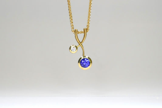 Tanzanite & Diamond 18ct Yellow Gold Weave Pendant