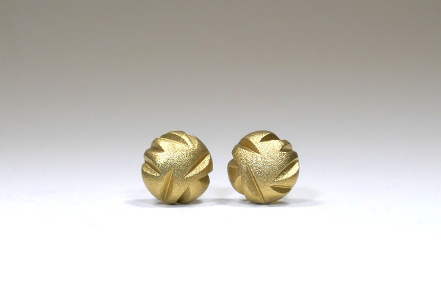 Notch Pattern 18ct Yellow Gold Round Ear Studs