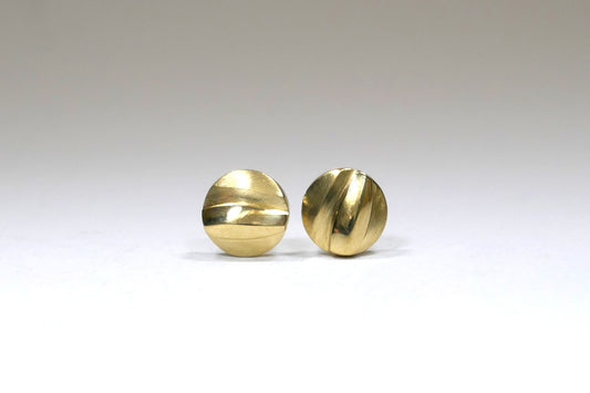 Wave Design 18ct Gold Round Ear Studs
