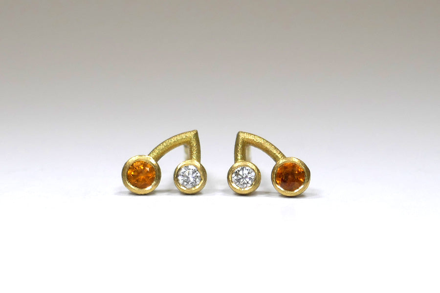 Cluster Design 18ct Yellow Gold Sapphire and Diamond Earstuds
