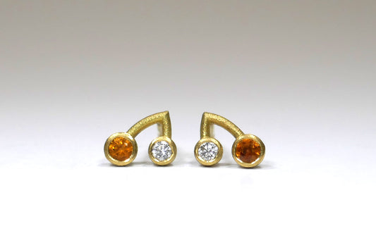 Cluster Design 18ct Yellow Gold Sapphire and Diamond Earstuds