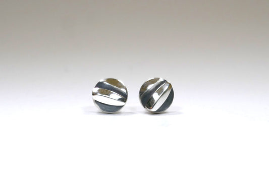 Wave Design Round Silver Ear Studs