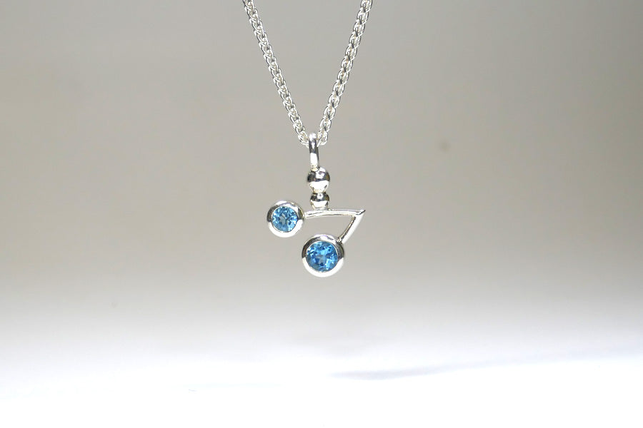 Short Cluster Design Blue Topaz Silver Necklace