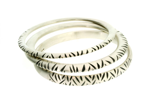 Notch Pattern Design Silver Bangles